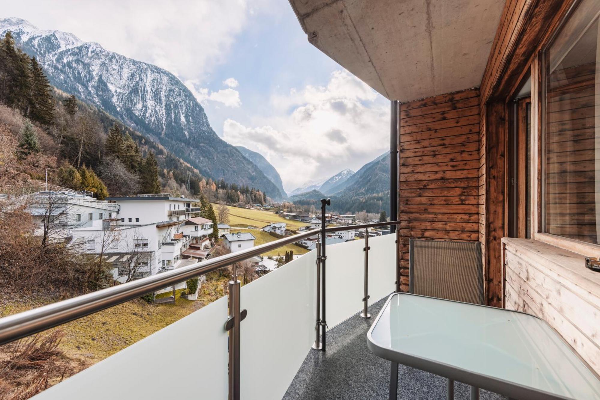 Herzblut Wohlfuehl Appartements Oetz Dış mekan fotoğraf
